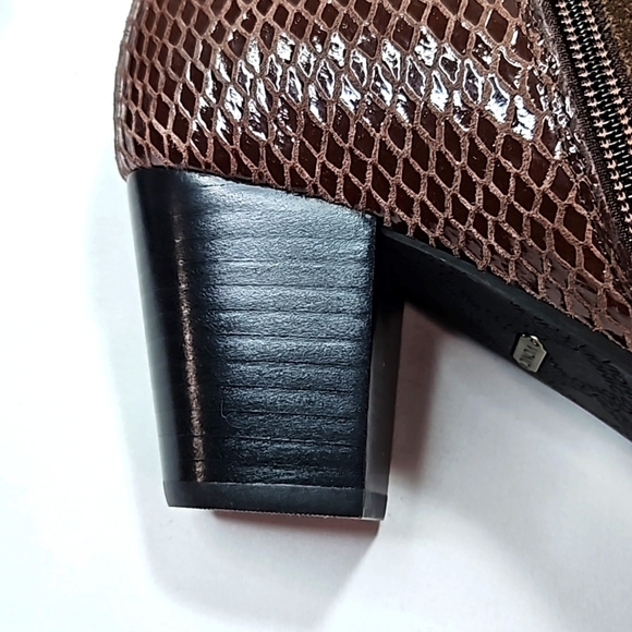 Vionic Anne Womens Suede Bootie Size 10 - Picture 8 of 8